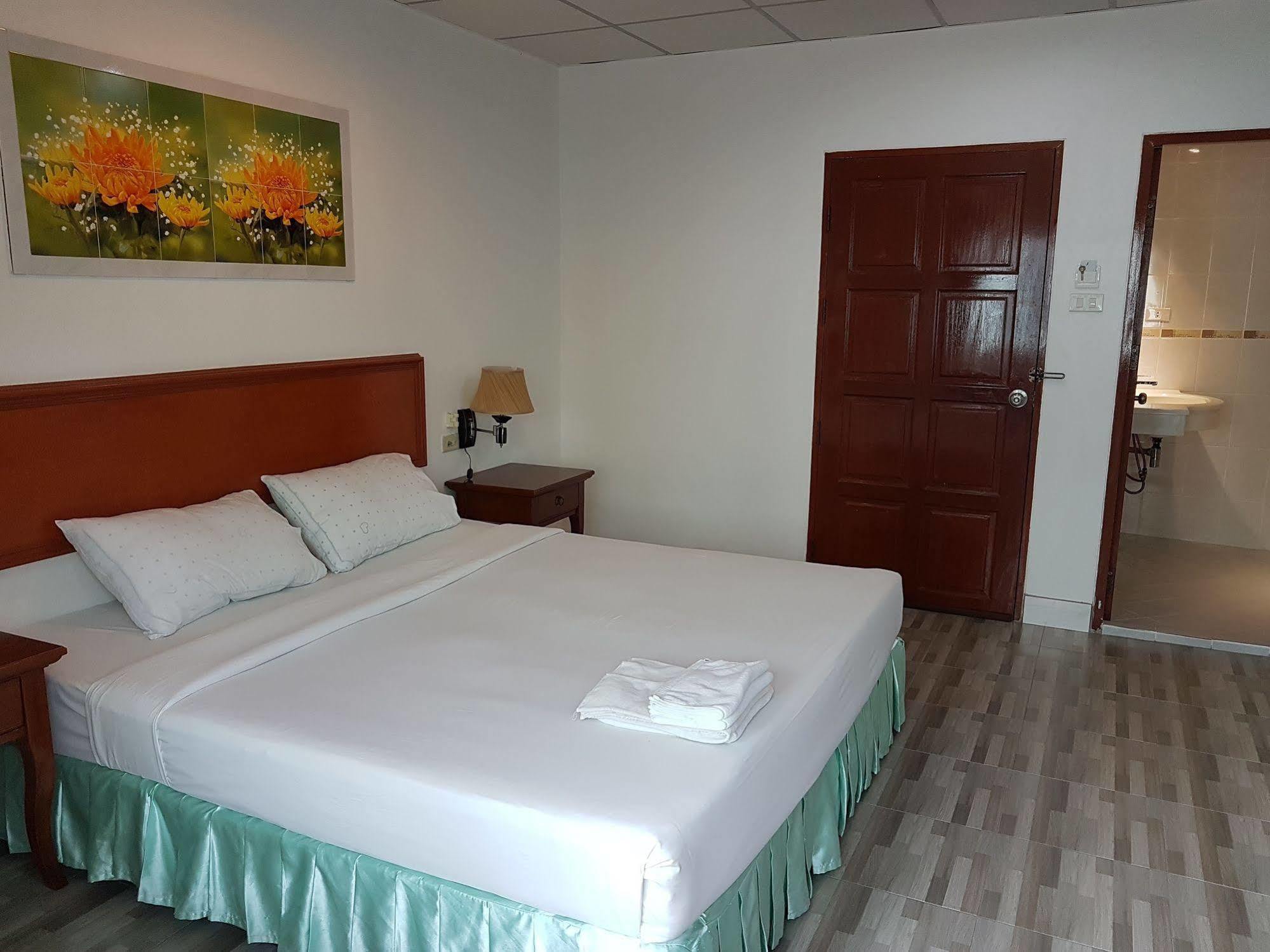 Welcome Inn Hotel @ Karon Beach. Single Room From Only 500 Baht Phuket Exterior foto